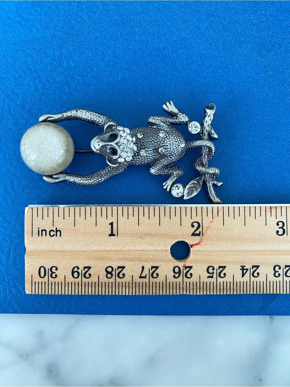 Silver monkey Brooch with Cream Faux Pearl
